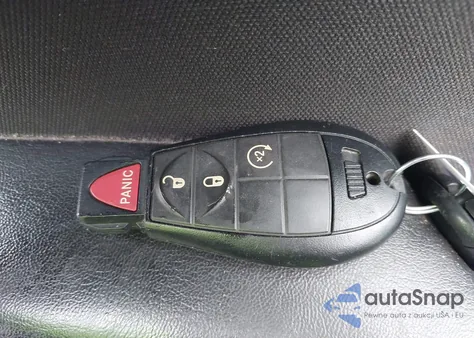 2016 Jeep Cherokee Latitude из США, поврежденный, VIN 1C4PJMCS2GW183893